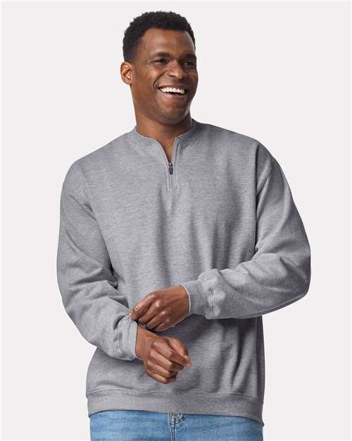 Gildan Unisex Softstyle® Midweight 1/4 Zip Sweatshirt SF008